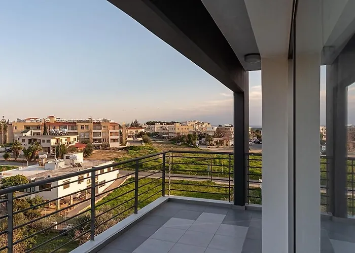 Διαμέρισμα Cosy Flat With Panoramic View, 15 Min To Airport