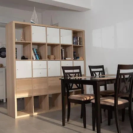 Cosy Flat With Panoramic View, 15 Min To Airport Appartement