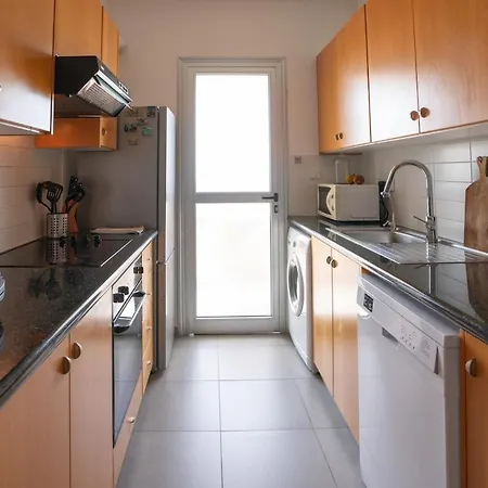 Cosy Flat With Panoramic View, 15 Min To Airport 公寓 *