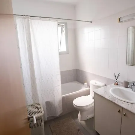 Cosy Flat With Panoramic View, 15 Min To Airport Geroskipou