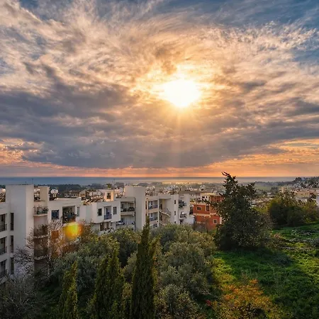 Apartment Cosy Flat With Panoramic View, 15 Min To Airport *