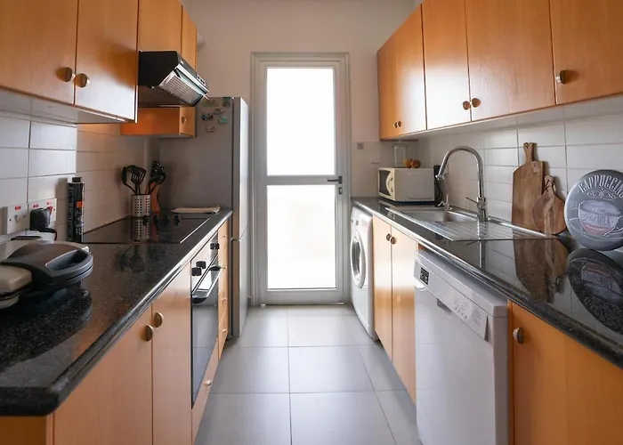 Cosy Flat With Panoramic View, 15 Min To Airport Appartement *