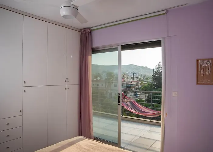 Cosy Flat With Panoramic View, 15 Min To Airport