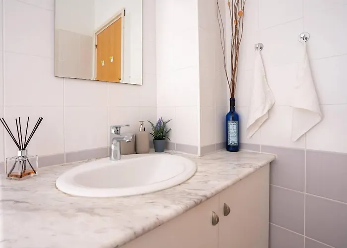 Cosy Flat With Panoramic View, 15 Min To Airport Appartamento *